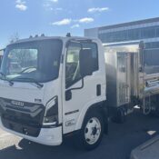 2025 Isuzu NRR Diesel - photo 3 of 5