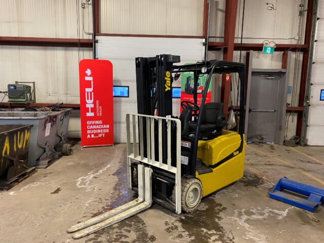 Yale ERP040VTN 4,000lbs 3-wheels - Lewis Motor Sales Inc.