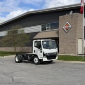 2026 Isuzu NRR Diesel - photo 2 of 6