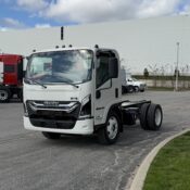 2026 Isuzu NRR Diesel - photo 4 of 6