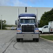 2027 International HX520 6&times;4 - photo 3 of 9