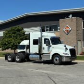 2027 International LT625 6&times;4 Sleeper - photo 2 of 8