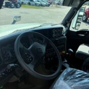 2027 International LT625 6&times;4 Sleeper - photo 7 of 8