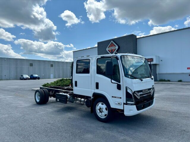 2027 Isuzu NRR Diesel Crew Cab - main photo