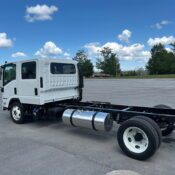 2027 Isuzu NRR Diesel Crew Cab - photo 4 of 5
