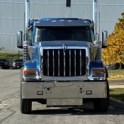 2027 International HX520 6&times;4 - photo 3 of 8