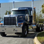 2027 International HX520 6&times;4 - photo 4 of 8