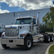 2027 International HX520 SFA 6&times;4 - photo 4 of 7