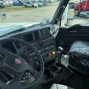 2027 International HX520 SFA 6&times;4 - photo 6 of 7
