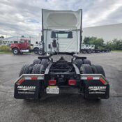 2020 International LT625 6&times;4 - photo 4 of 6