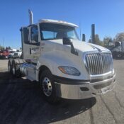 2019 International LT625 6&times;4 - photo 2 of 5
