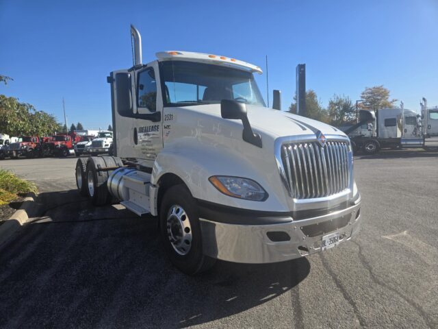 2019 International LT625 6&times;4 - Lewis Motor Sales Inc.